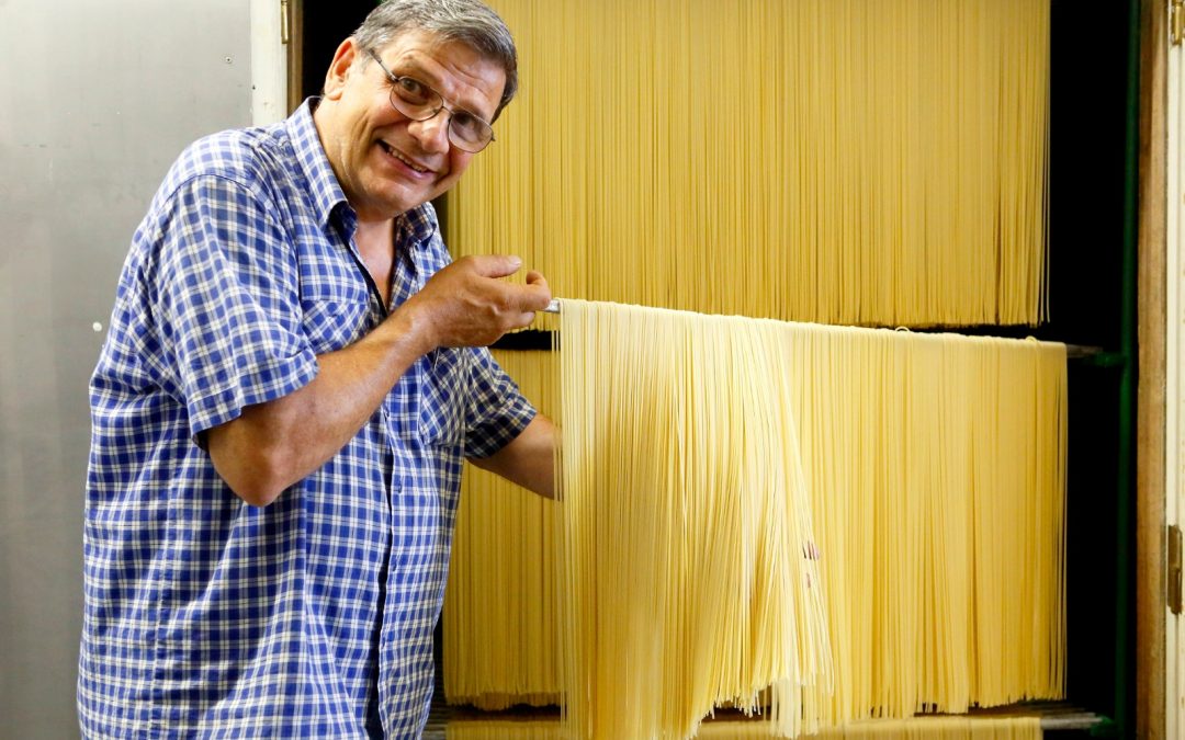 [:it]World Pasta Day. La preferita dei fiorentini è ripiena, con pere e pecorino o lampredotto[:]
