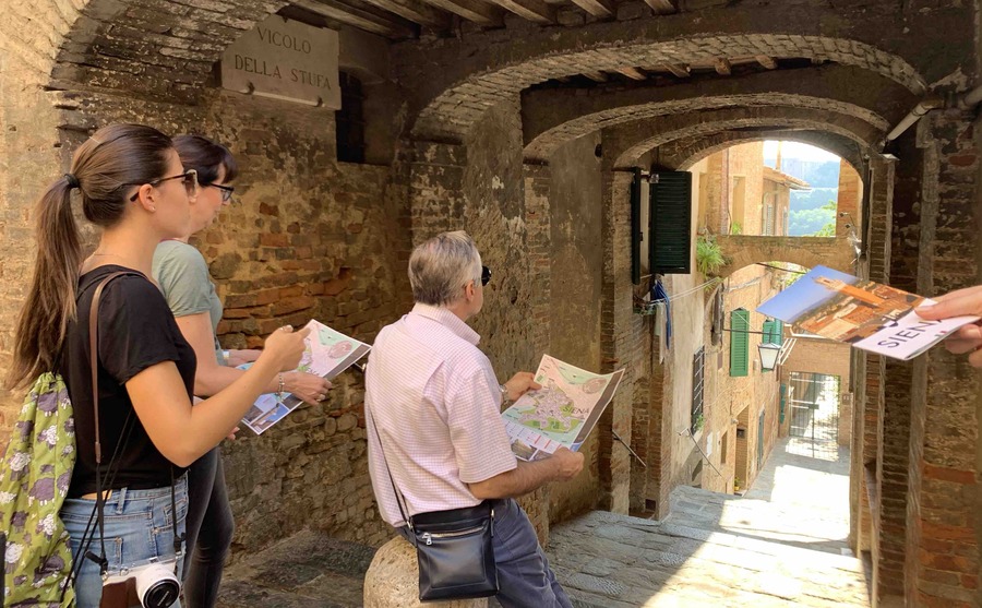 Dai castagneti alle fortezze medicee, una passeggiata lunga 24 comuni in Toscana per la XX Giornata Nazionale del Trekking Urbano