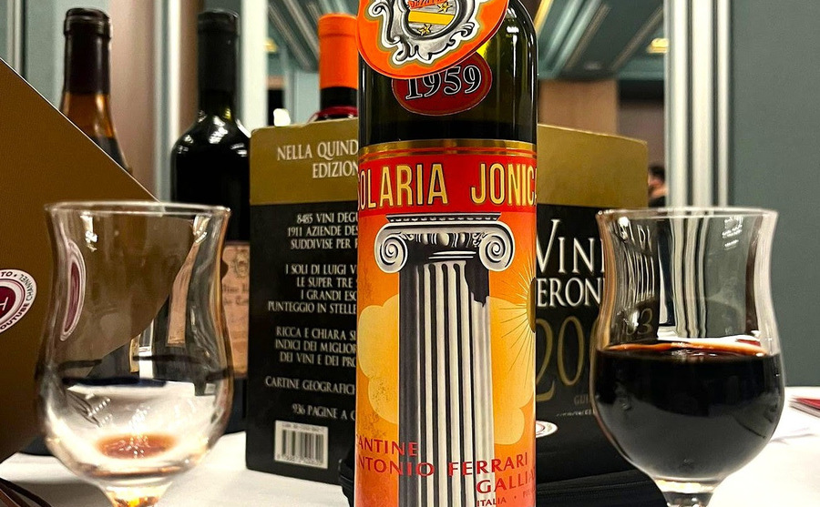 Ritorna sulla scena uno dei vini più iconici della storia enologica italiana: la Solaria Jonica Vendemmia 1959