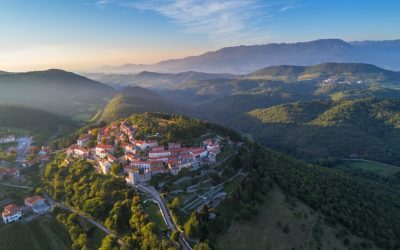 Štanjel, il borgo di pietra del Carso che sorprende