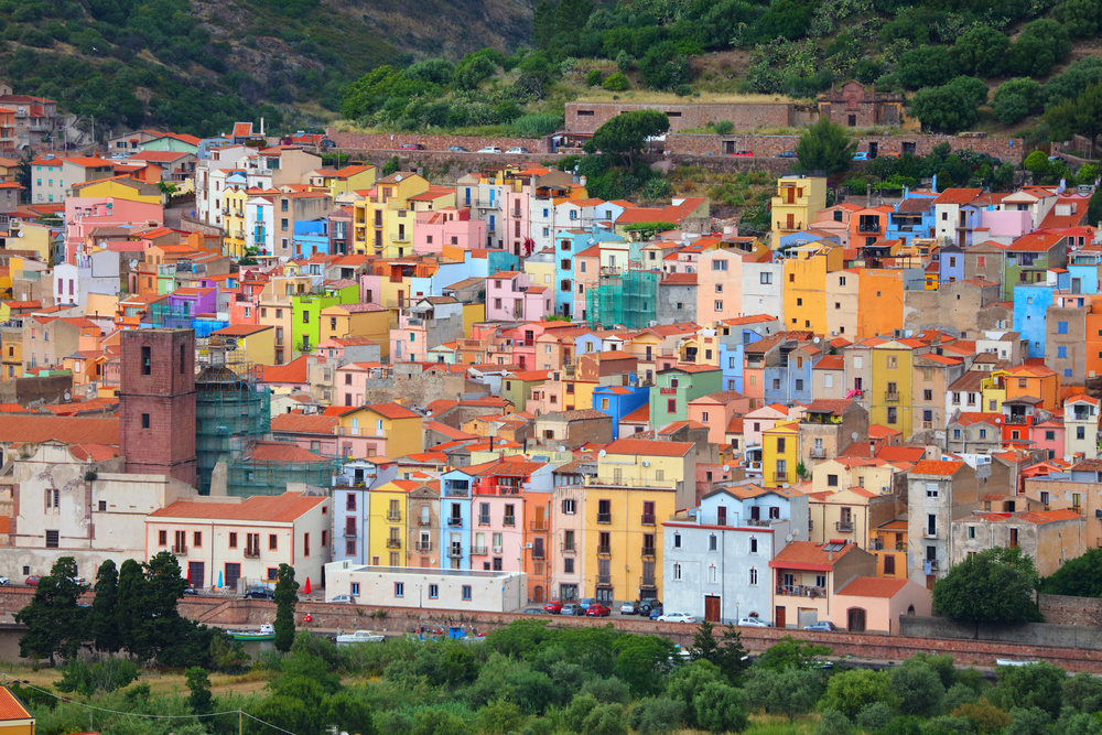 Bosa il borgo colorato della Sardegna
