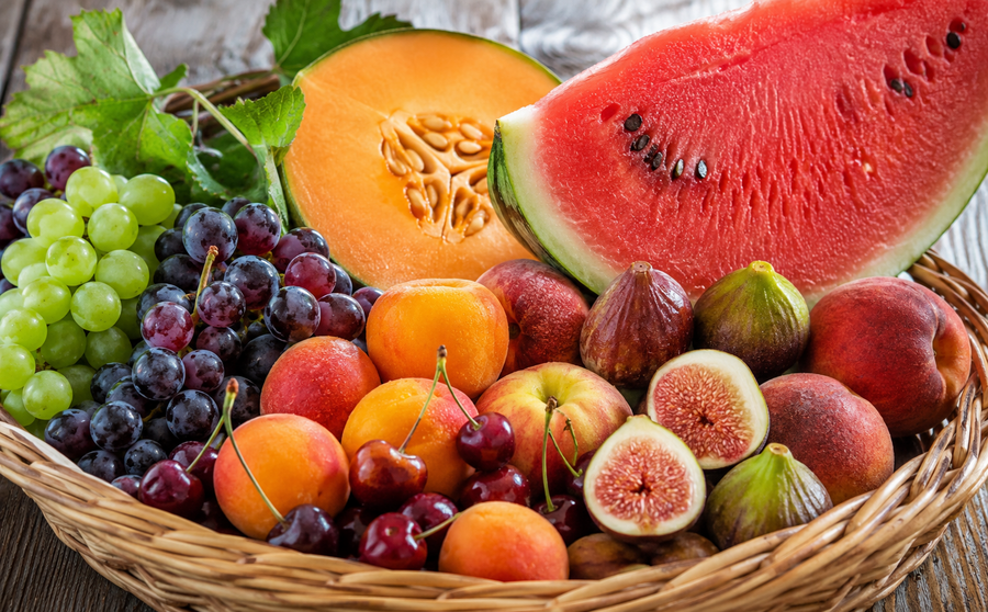 La frutta dell’estate: viaggio tra i sapori più dolci della bella stagione, dal cocomero alle albicocche