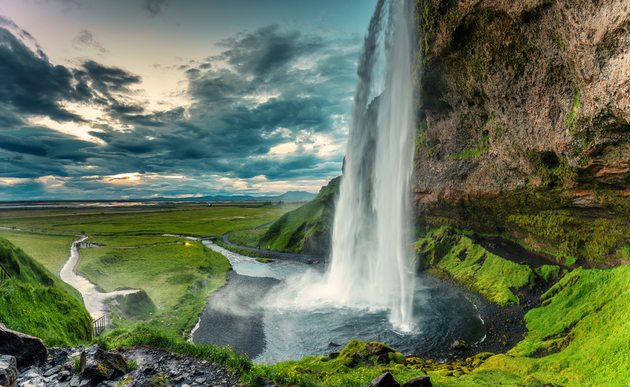 Islanda on the road: 10 tappe per un viaggio ai confini del mondo