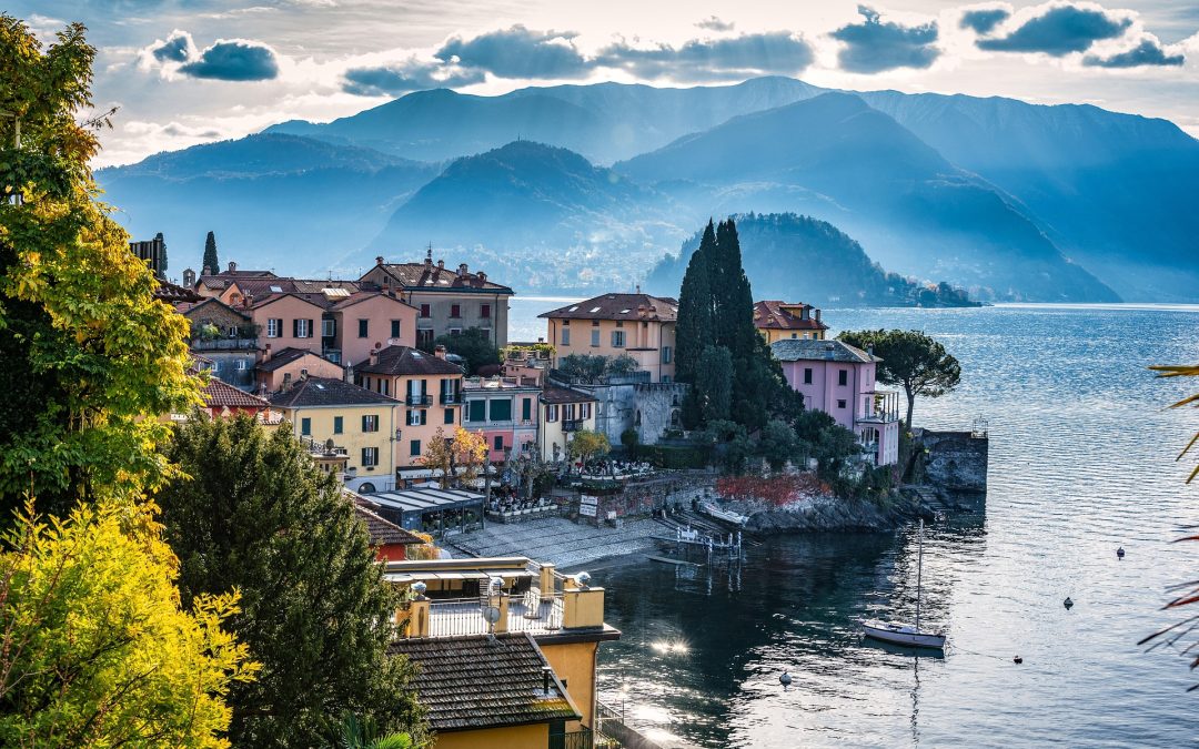 Lago di Como d’autunno, quando il lago cambia colore